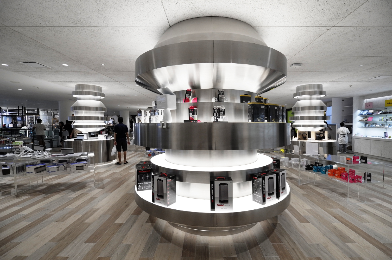 Siam Discovery Center Void & 2nd Floor  image 5