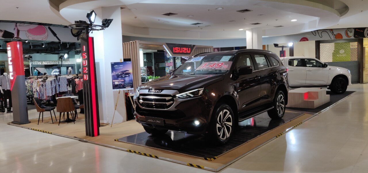 Isuzu Car Display 2020 image 2