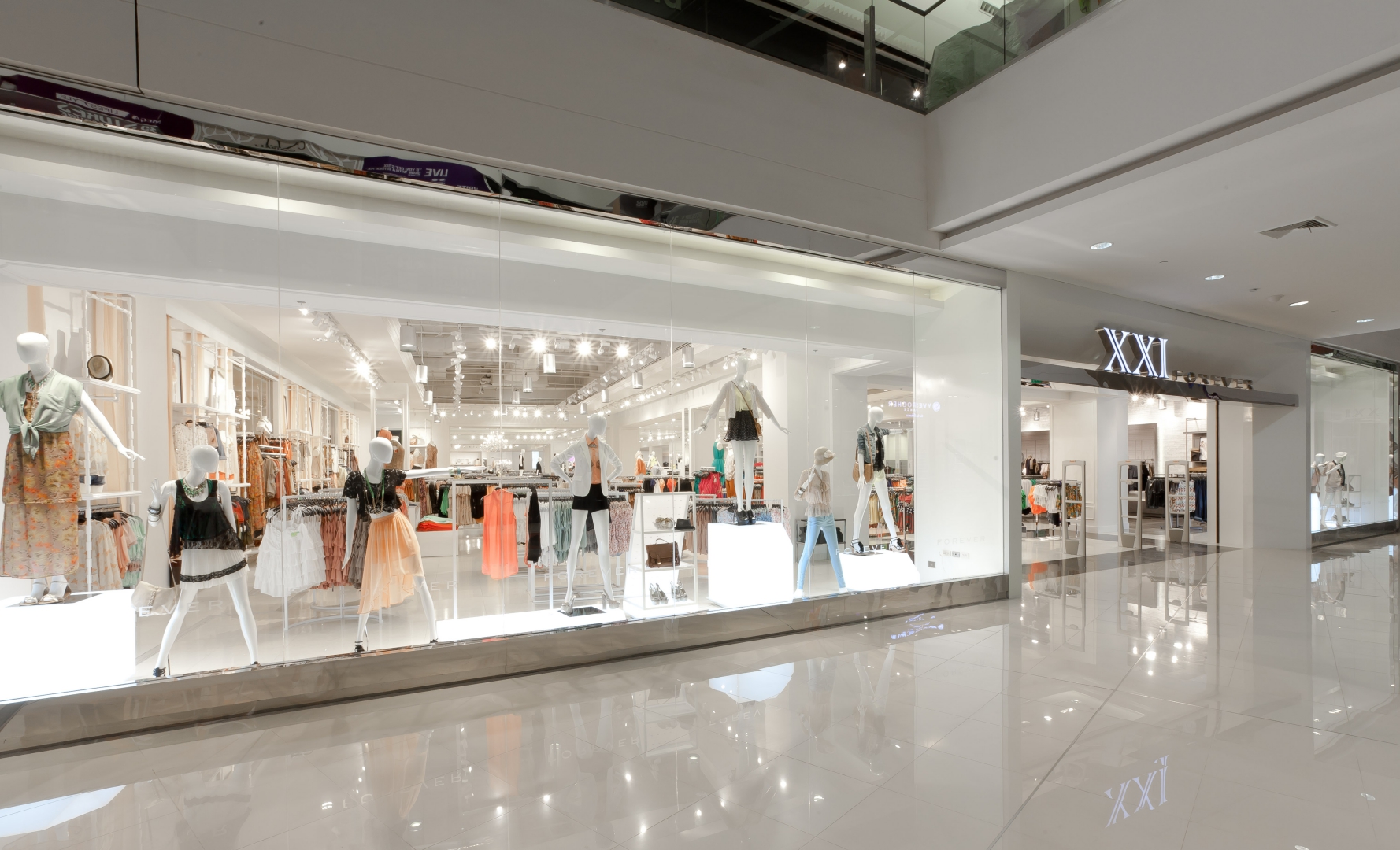 XXI Forever shop image 3