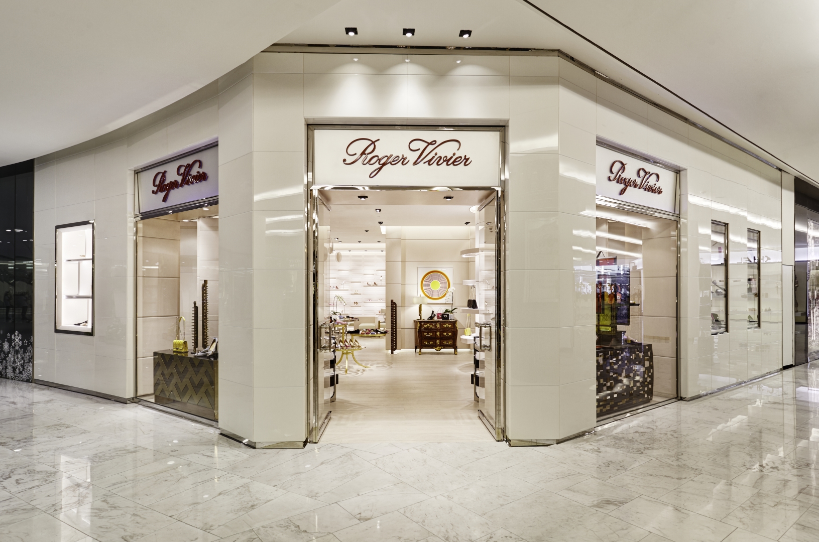 Roger Viver, The Emporium Shopping Mall image 2