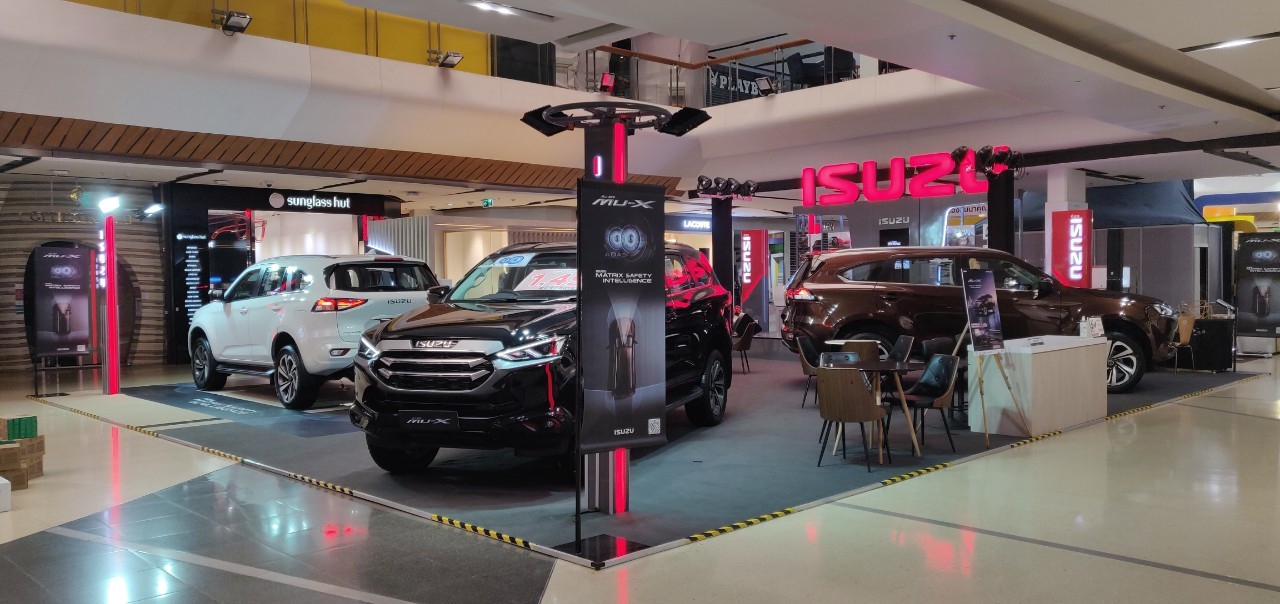 Isuzu Car Display 2020 image 4